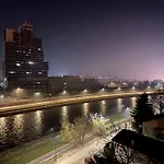 شقة Riverside Downtown *