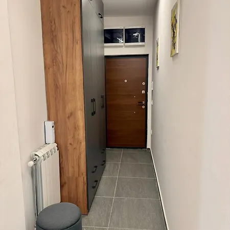 Апартаменти Riverside Downtown