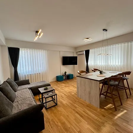 Riverside Downtown * Скоп'є