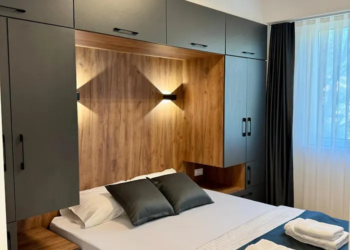 Riverside Downtown Apartment