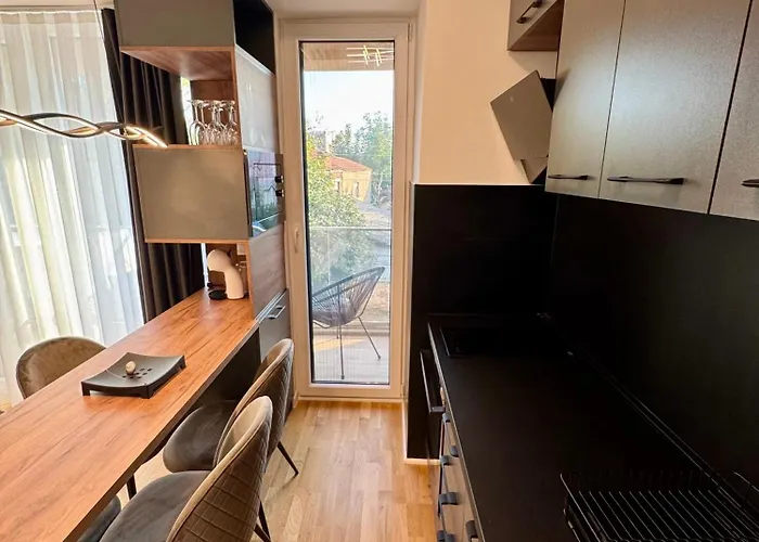 Riverside Downtown * סקופיה